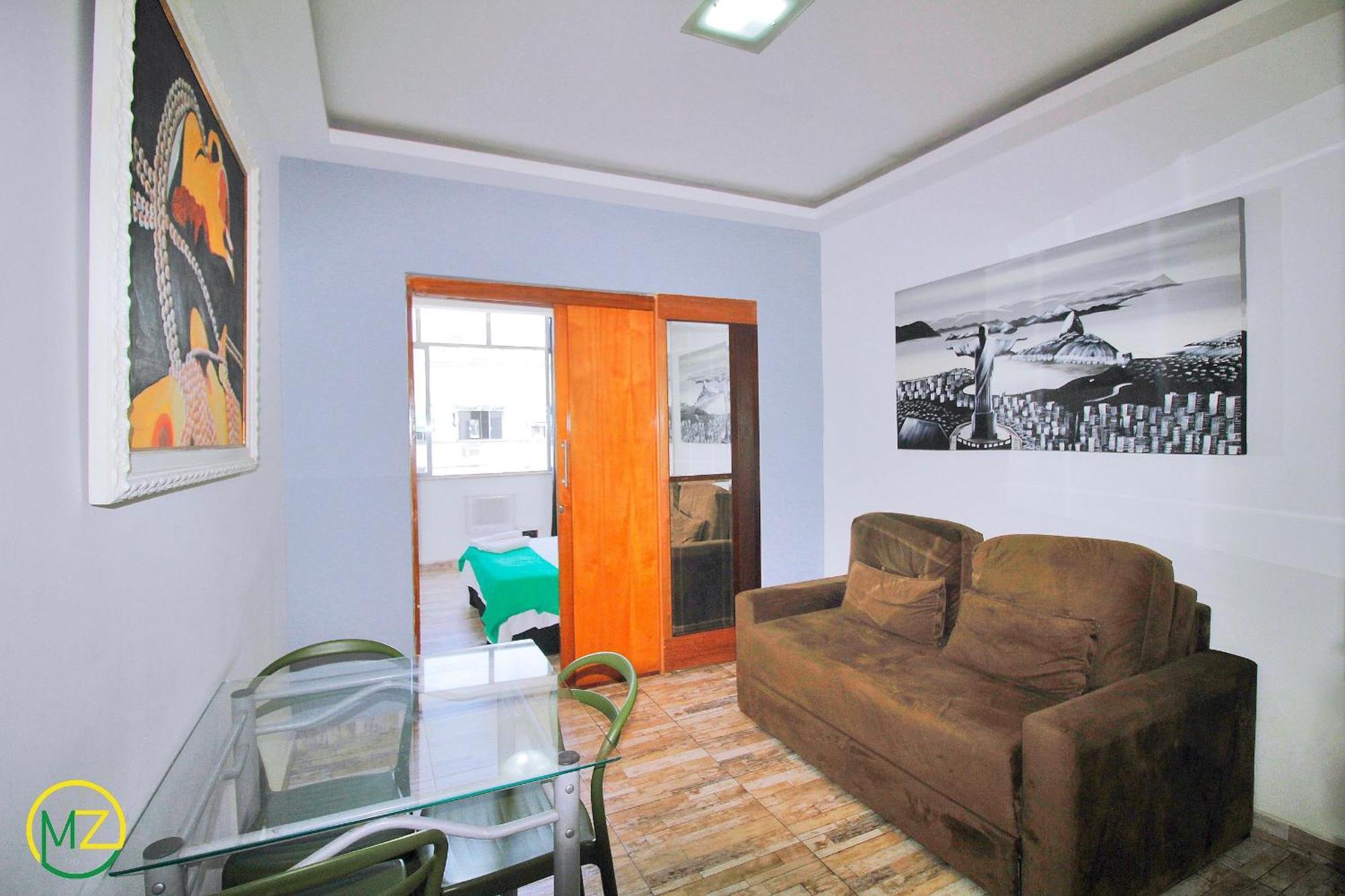 Apartamento Com Vista Lateral A *